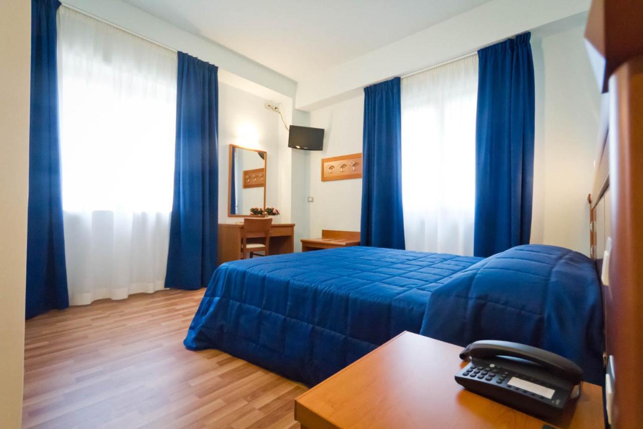 Hotel Donnini Assisi Exterior photo